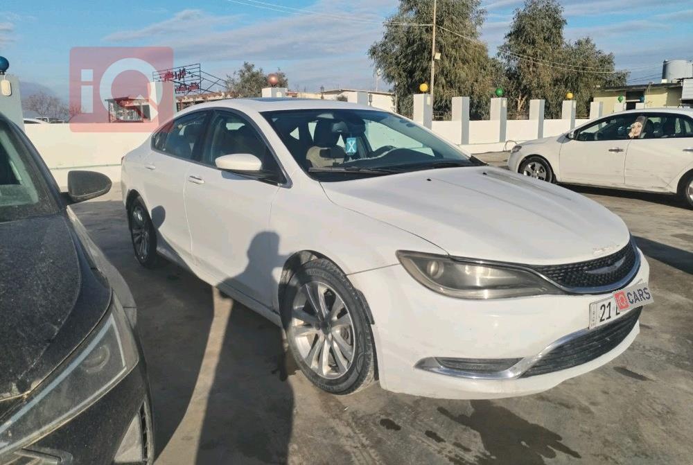 Chrysler 200